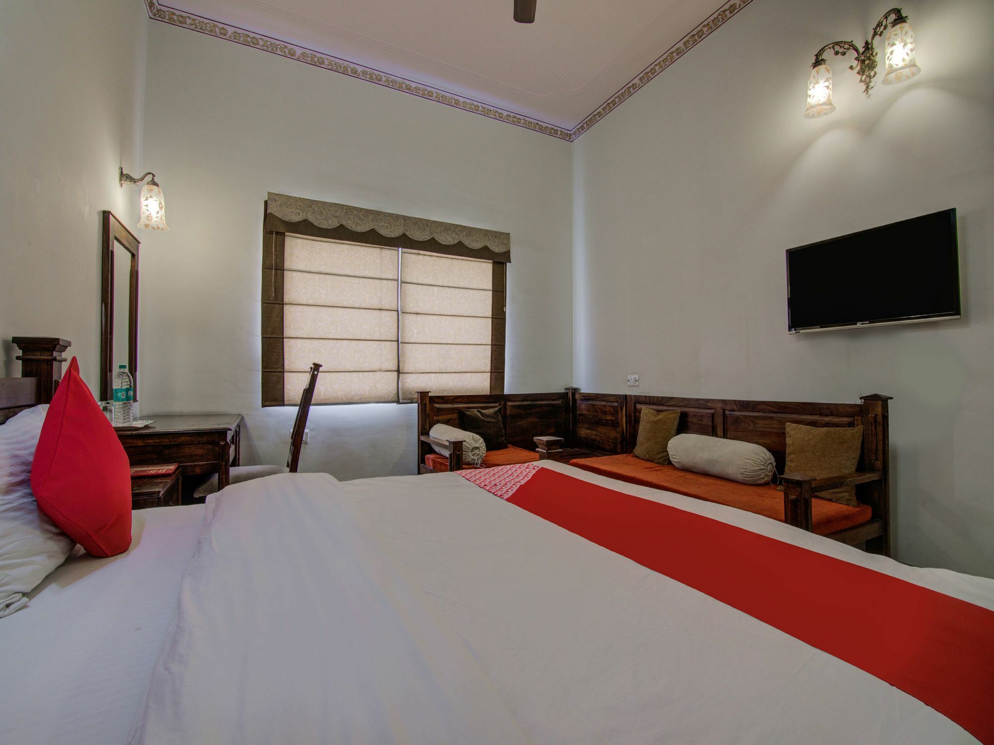 Hotel Raj Kothi Jaipur Airport Buitenkant foto